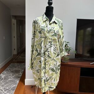NWT. Nicole Miller Olive Leaf Print Linen Shirt